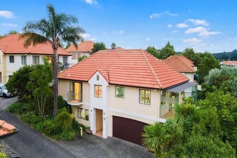 Photo of property in 28 Parkwood Crescent, Gulf Harbour, Whangaparaoa, 0930