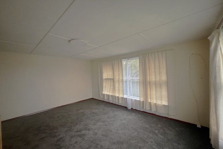 Photo of property in 7 Cumberland Grove, Cannons Creek, Porirua, 5024