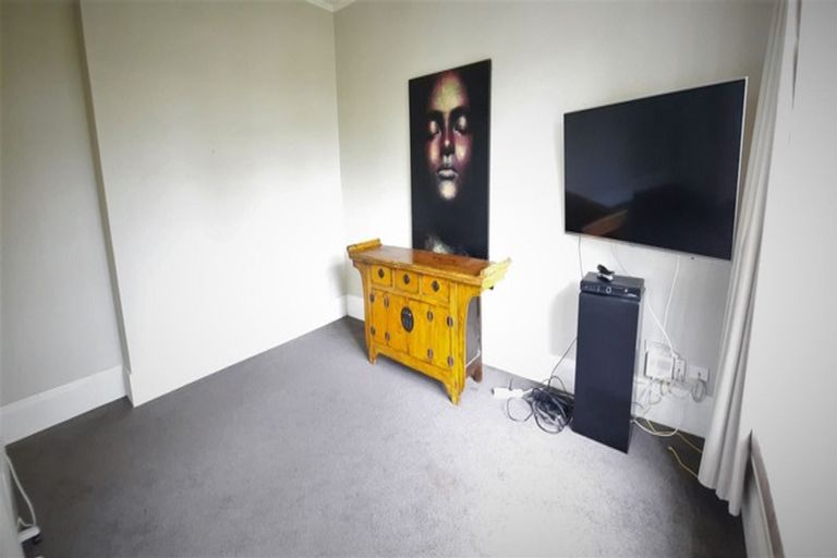 Photo of property in 216 Springfield Road, St Albans, Christchurch, 8014