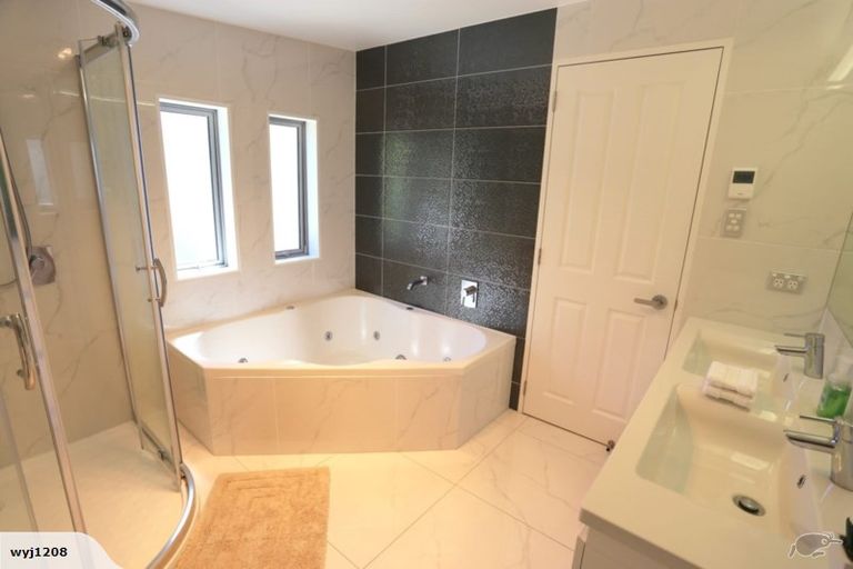 Photo of property in 104 Fairview Avenue, Fairview Heights, Auckland, 0632