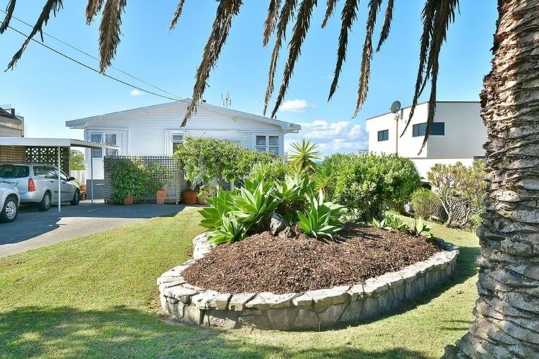 Photo of property in 30 Vipond Road, Stanmore Bay, Whangaparaoa, 0932
