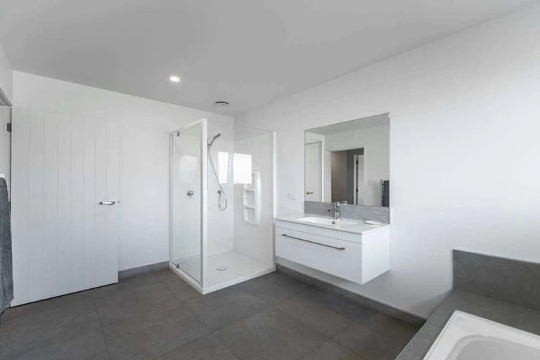 Photo of property in 73 Te Paea Avenue, Paerata, 2124