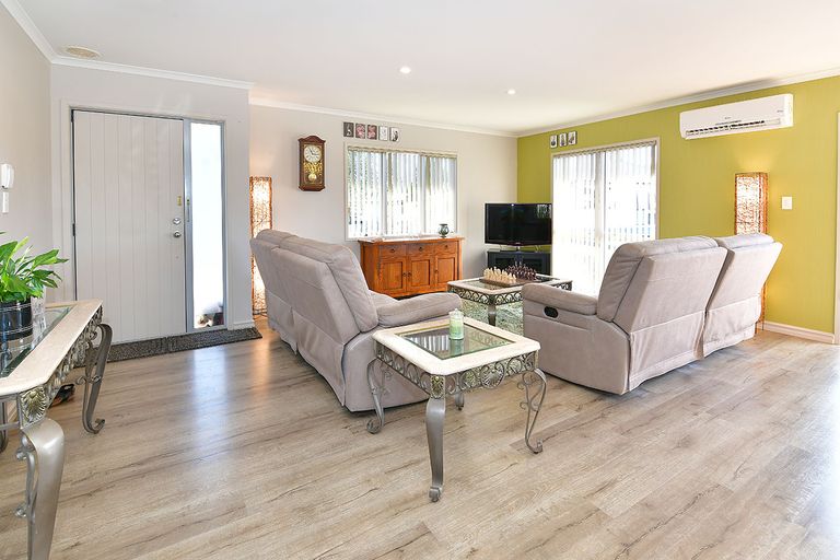 Photo of property in 5a Hammond Avenue, Hatfields Beach, Orewa, 0931