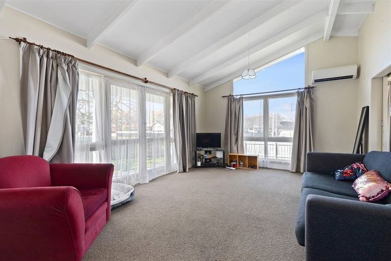 Photo of property in 1 Lilac Street, Melville, Hamilton, 3206