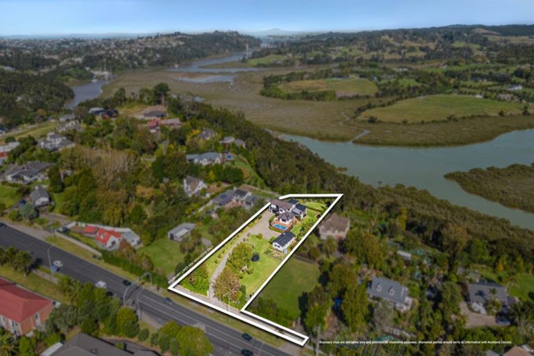 Photo of property in 143 Whangaparaoa Road, Red Beach, 0932