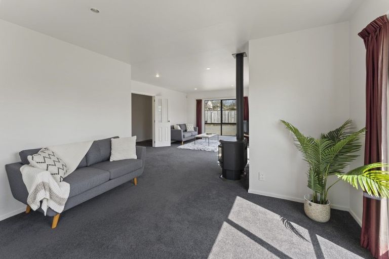 Photo of property in 22 Granville Street, Silverstream, Upper Hutt, 5019