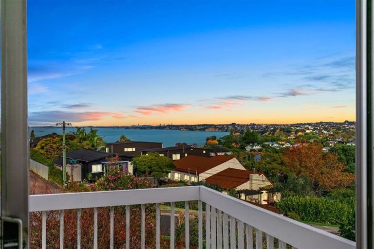 Photo of property in 39 Cliff Road, Torbay, Auckland, 0630