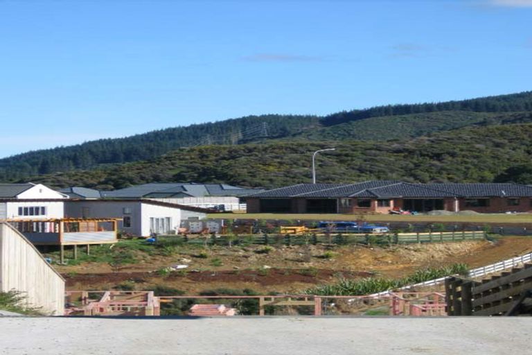 Photo of property in 90 Kirton Drive, Riverstone Terraces, Upper Hutt, 5018