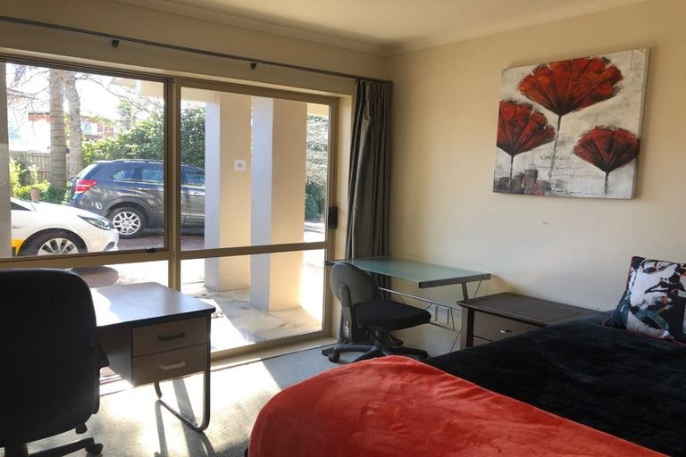 Photo of property in 239a Hill Road, The Gardens, Auckland, 2105