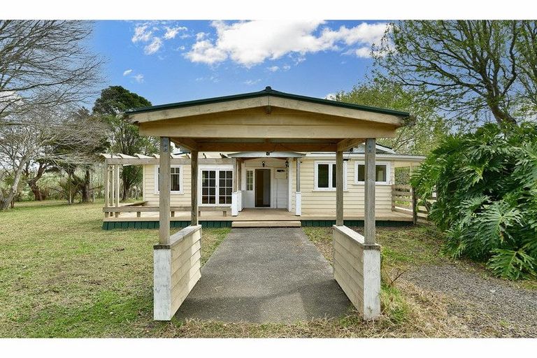 Photo of property in 2882 Kaipara Coast Highway, Glorit, Warkworth, 0984