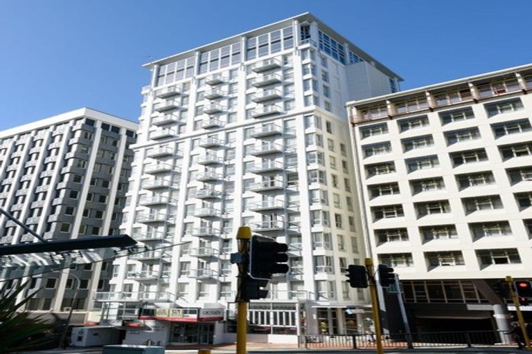 Photo of property in Terrace Heights Apartments, 4b/163 The Terrace, Wellington Central, Wellington, 6011