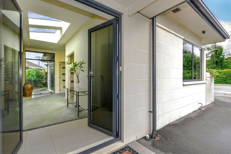 Photo of property in 51 Kirkwood Avenue, Upper Riccarton, Christchurch, 8041