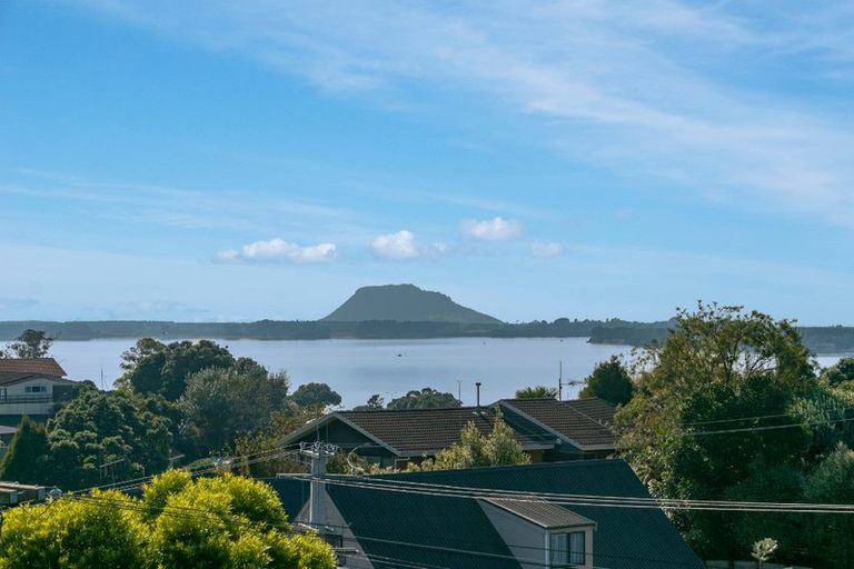 Photo of property in 2 Hamurana Road, Omokoroa, 3114