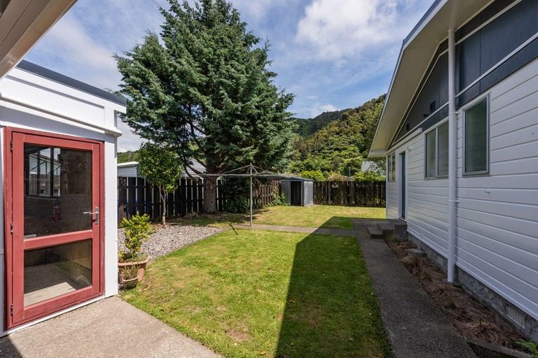 Photo of property in 39b Tacoma Drive, Totara Park, Upper Hutt, 5018