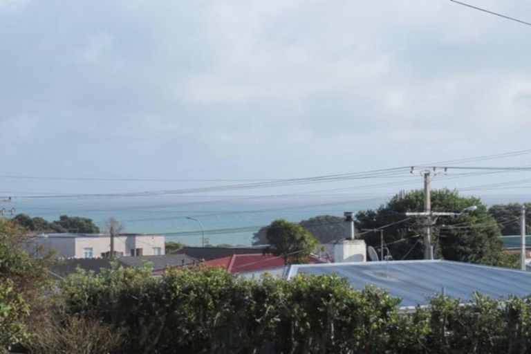 Photo of property in 117a Ngamotu Road, Spotswood, New Plymouth, 4310