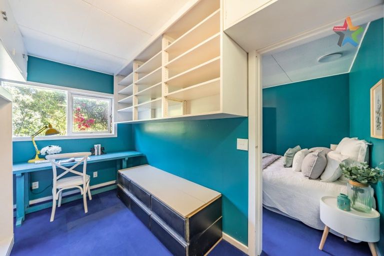 Photo of property in 12 Whiorau Grove, Lowry Bay, Lower Hutt, 5013