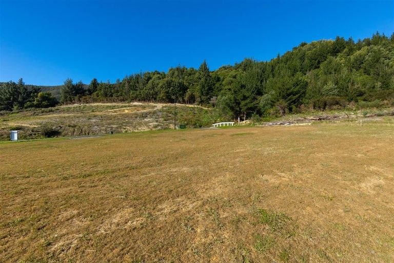 Photo of property in 24 Tui Drive, Picton, 7220