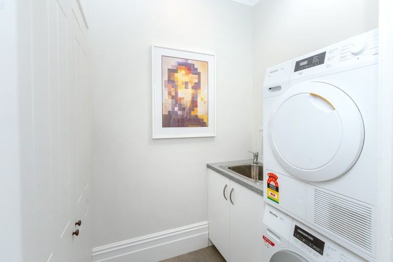 Photo of property in 16 Orchard Road, Greytown, 5712