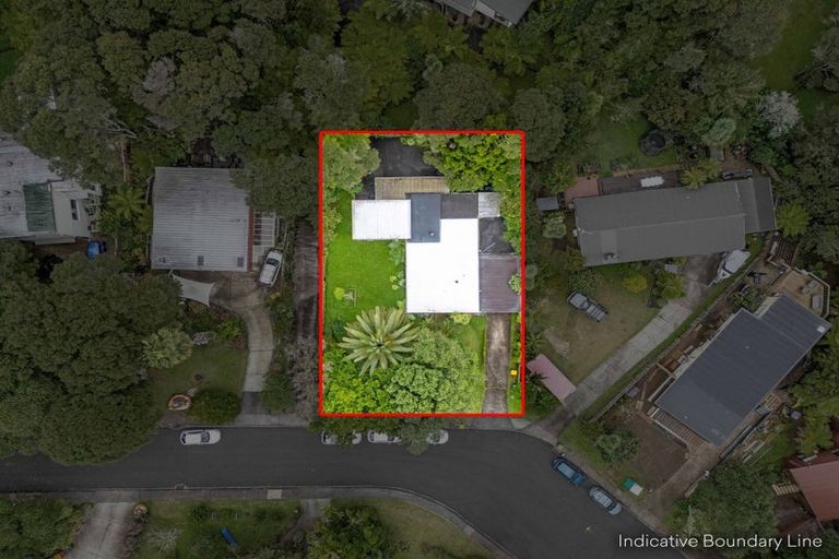 Photo of property in 12 Karapiti Place, Glen Eden, Auckland, 0602