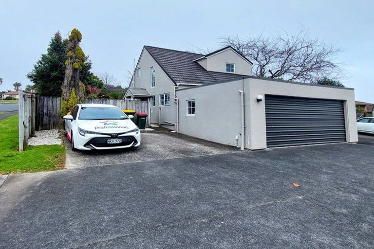 Photo of property in 2/163 Whitford Road, Somerville, Auckland, 2014