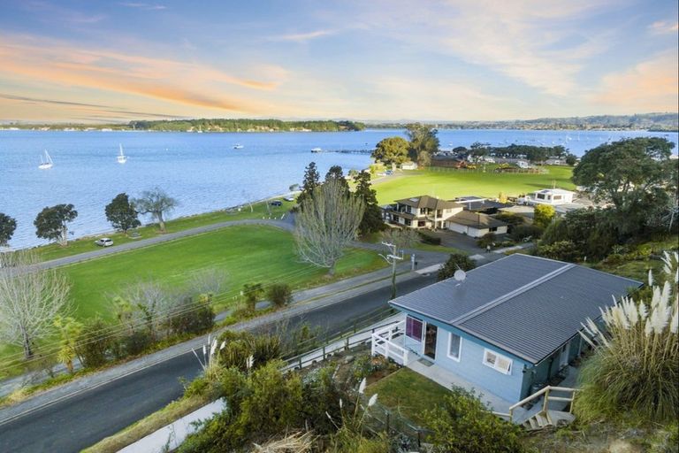 Photo of property in 39 Harbour View Road, Omokoroa, 3114