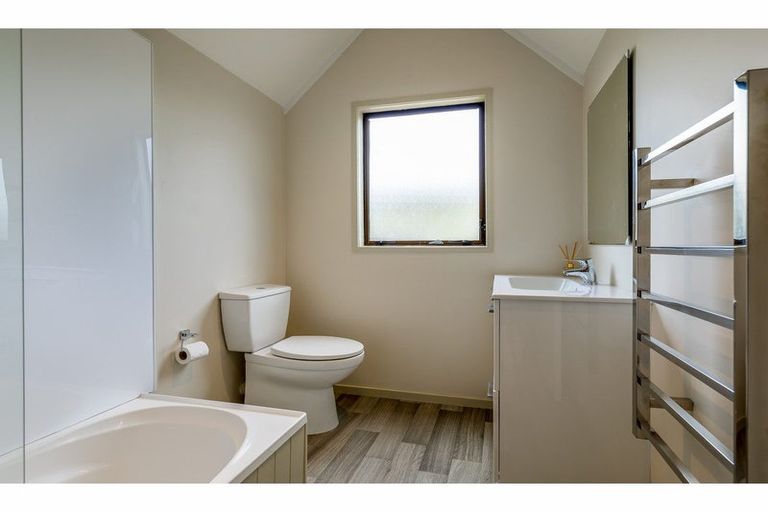 Photo of property in 3/54 Swanson Road, Henderson, Auckland, 0610