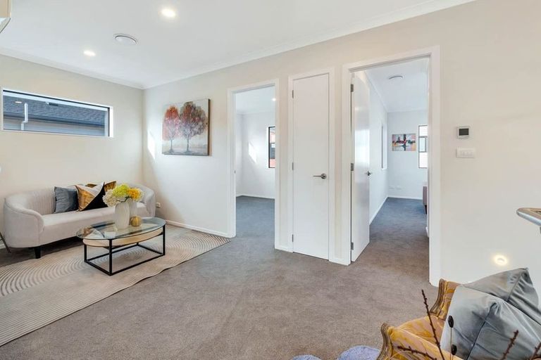 Photo of property in 15 Toanui Road, Hobsonville, Auckland, 0616