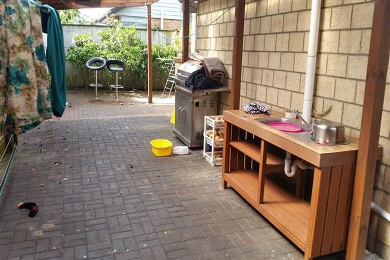 Photo of property in 404 Chapel Road, Flat Bush, Auckland, 2016