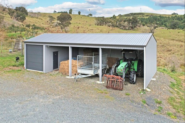 Photo of property in 2428 Hunua Road, Hunua, Papakura, 2583