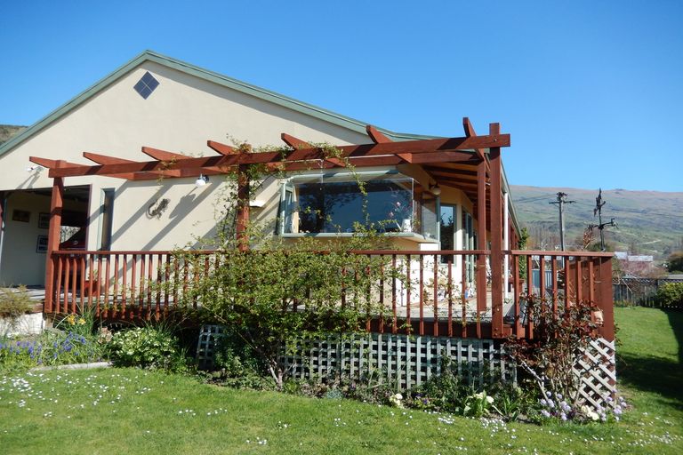 Photo of property in 1a Tweed Street, Roxburgh, 9500