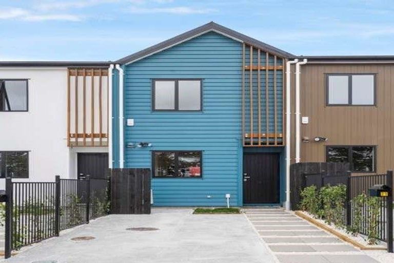 Photo of property in 11 Artistry Lane, Papakura, 2110