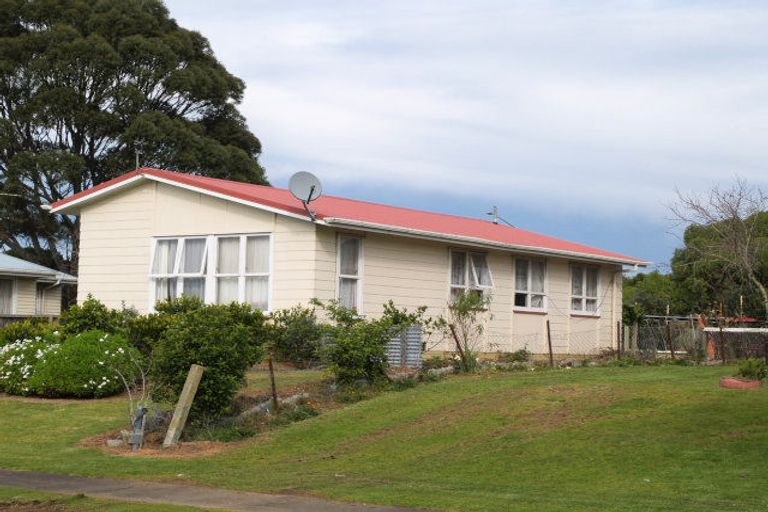 Photo of property in 8 Carver Place, Mangere East, Auckland, 2024