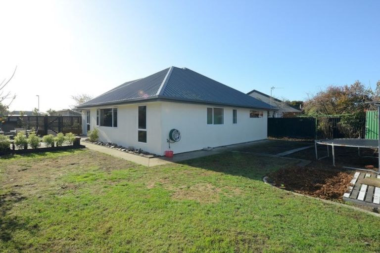 Photo of property in 49 Queenspark Drive, Parklands, Christchurch, 8083