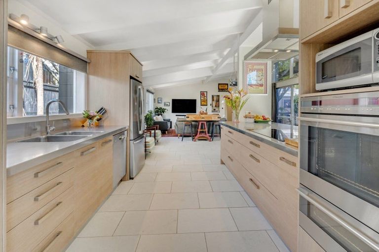 Photo of property in 20a Riverlea Avenue, Pakuranga, Auckland, 2010