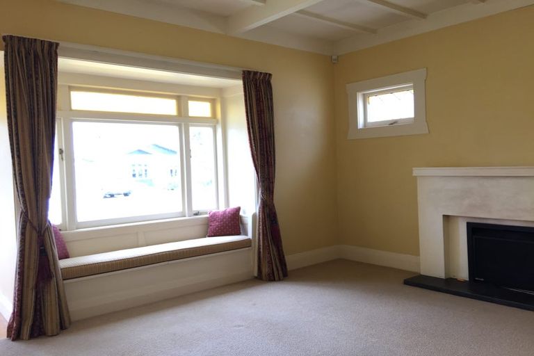 Photo of property in 6 Adam Street, Greenlane, Auckland, 1051