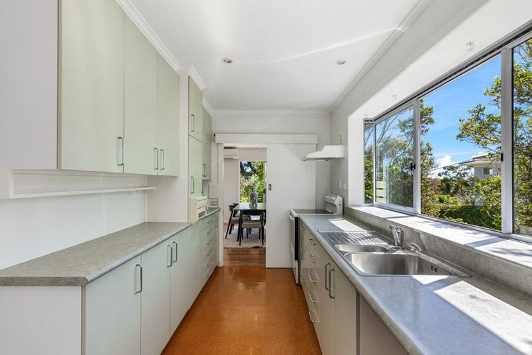 Photo of property in 81 Park Rise, Campbells Bay, Auckland, 0630