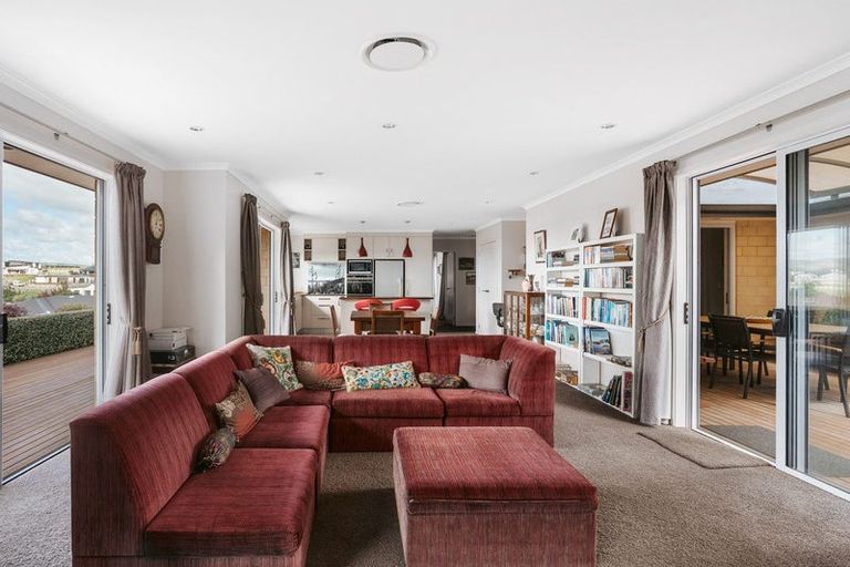 Photo of property in 17 Lynley Park Drive, Omokoroa, 3114