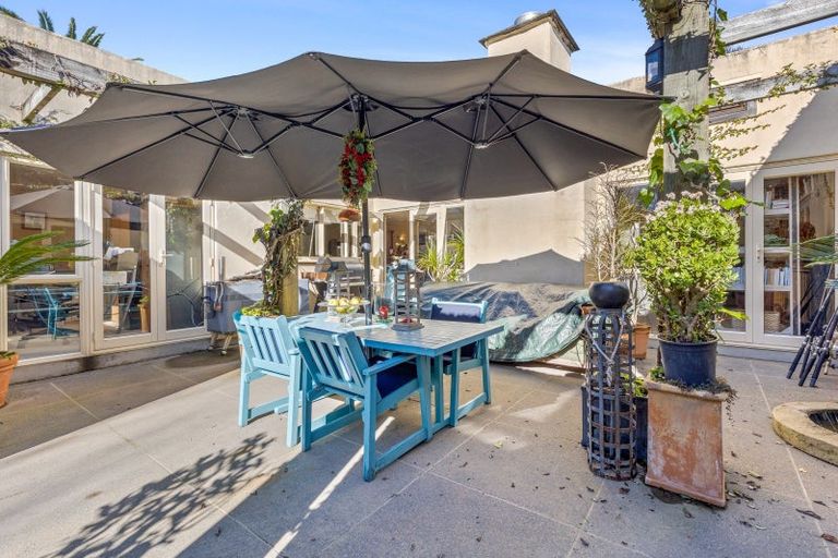 Photo of property in 14 Station Road, Huapai, Kumeu, 0810