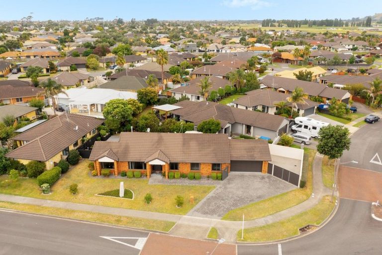 Photo of property in 5 Seabreeze Place, Papamoa Beach, Papamoa, 3118