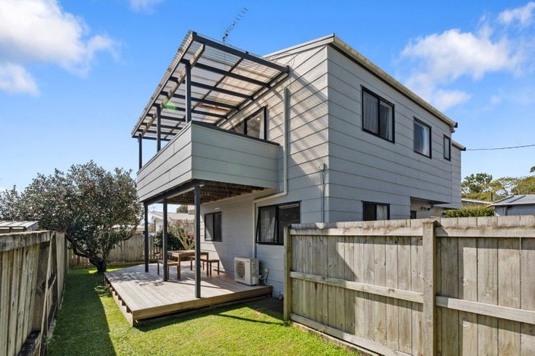 Photo of property in 2/12 Gazelle Avenue, Beach Haven, Auckland, 0626