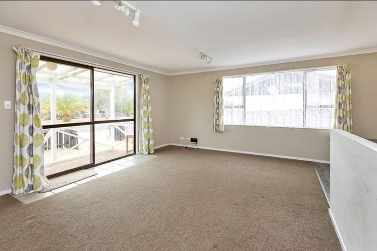 Photo of property in 32 Peter Snell Road, Ruakaka, 0116