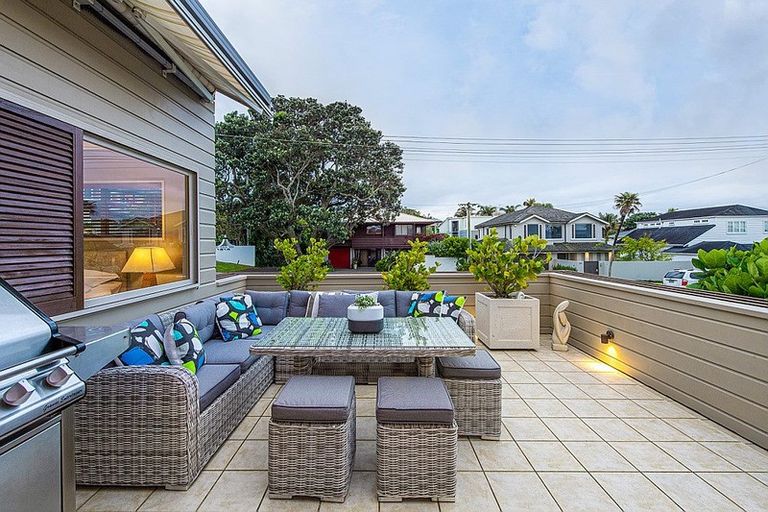 Photo of property in 27 Ocean View Road, Milford, Auckland, 0620