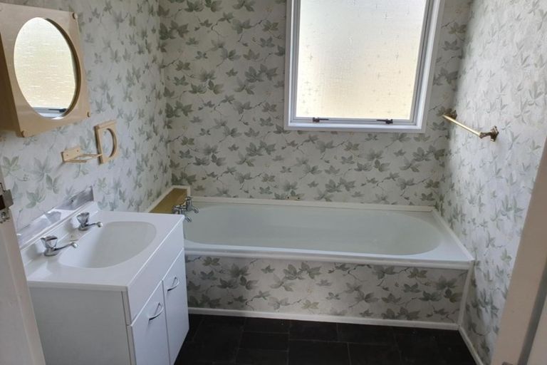 Photo of property in 40 Rangitake Drive, Spotswood, New Plymouth, 4310