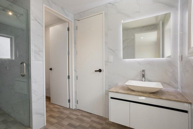 Photo of property in 11 Toanui Road, Hobsonville, Auckland, 0616