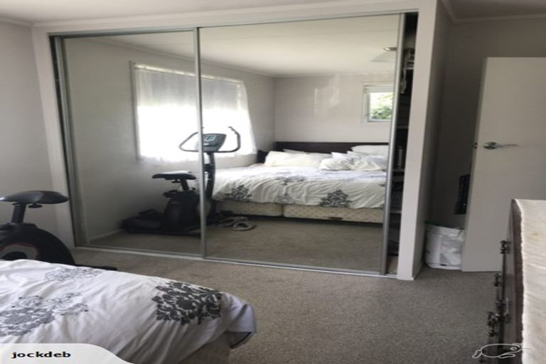 Photo of property in 45 Moffat Road, Red Beach, 0932