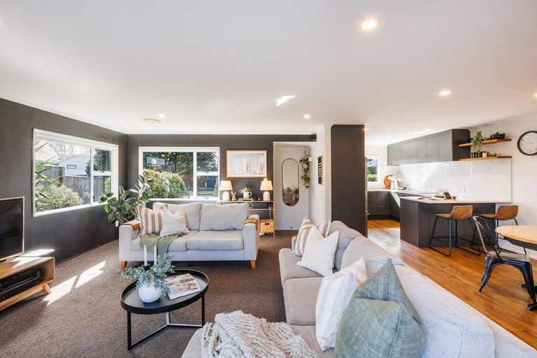 Photo of property in 4 Gladys Place, Kelvin Grove, Palmerston North, 4414