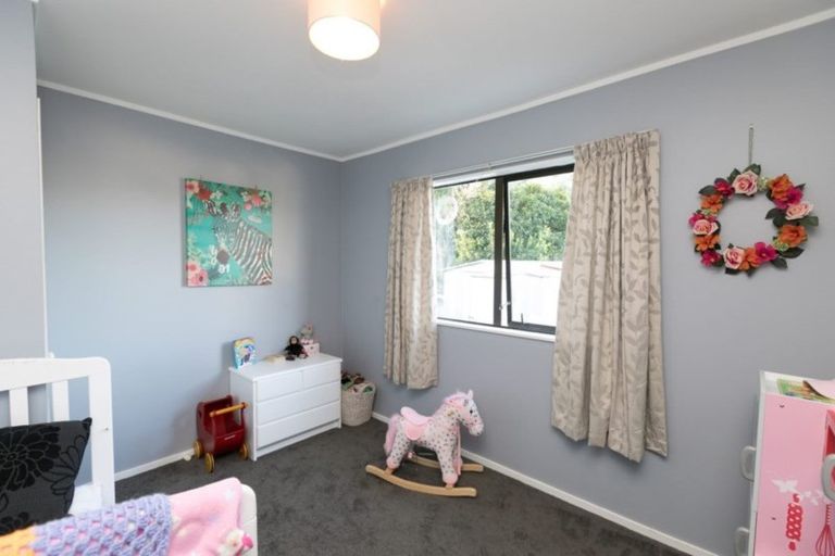 Photo of property in 7 Sombrero View, Ascot Park, Porirua, 5024