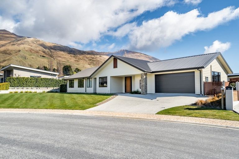 Photo of property in 42a-b Kelliher Drive, Wanaka, 9305
