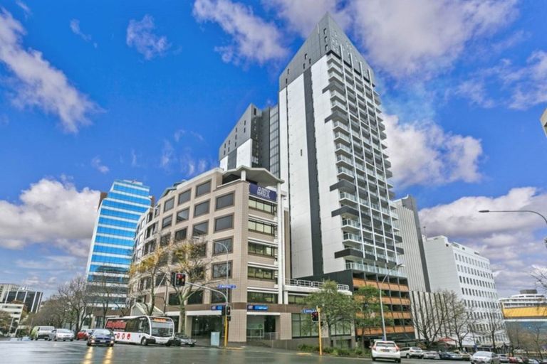 Photo of property in Queen's Residences, 405/8 Airedale Street, Auckland Central, Auckland, 1010