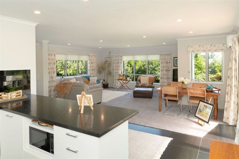 Photo of property in 37 Oakland Lane, Shannon, Palmerston North, 4474